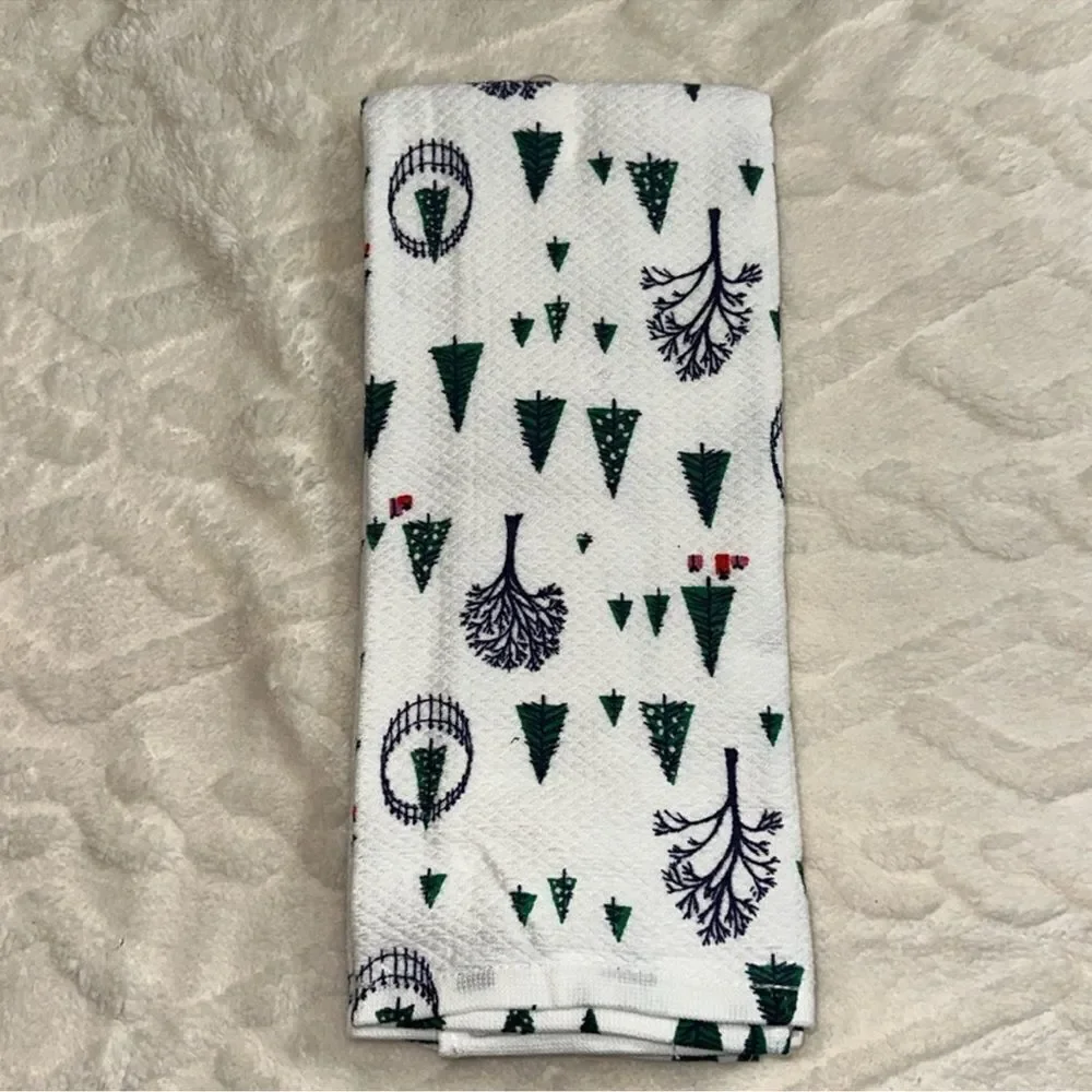 kate spade Christmas Town City Scapes White Pink Green Cotton Kitchen 2 Towel